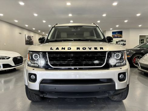 Used 2016 Land Rover LR4 HSE AWD/4WD image 2