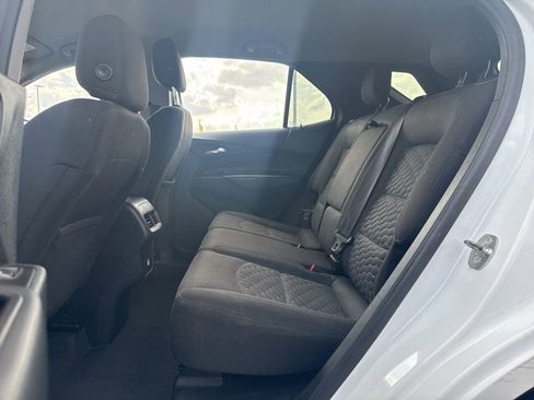 Used 2018 Chevrolet Equinox LT image 25