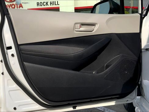 Used 2024 Toyota Corolla LE image 21