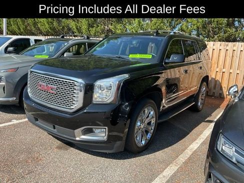 Used 2017 GMC Yukon Denali w/ Open Road Package AWD/4WD image 3