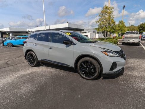 Used 2022 Nissan Murano SV w/ SV Midnight Edition Package FWD image 12