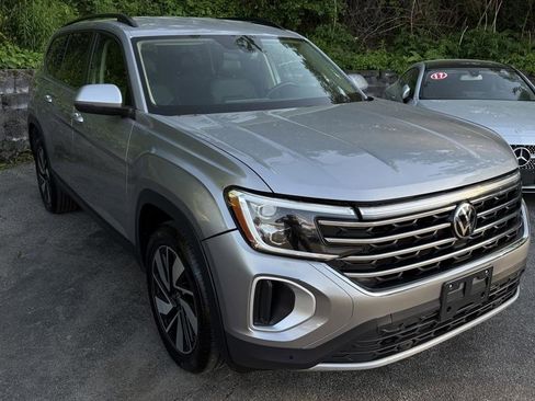 Used 2024 Volkswagen Atlas SE AWD/4WD image 22