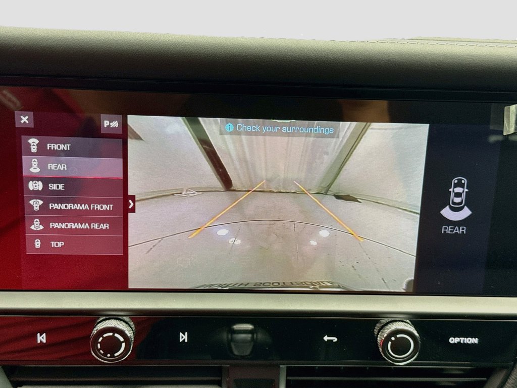 Used 2024 Porsche Macan AWD/4WD image 15