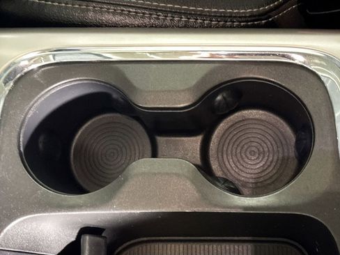 Used 2017 RAM 1500 Laramie w/ Convenience Group image 15