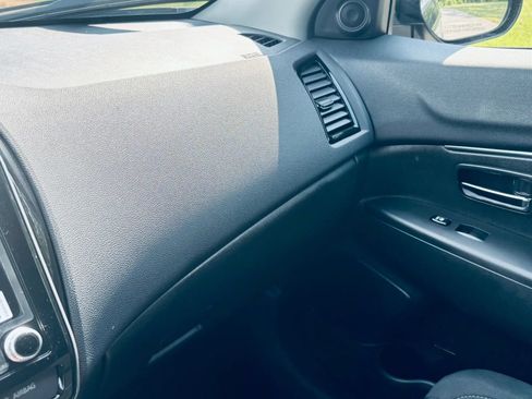 Used 2026 Mitsubishi Outlander Sport AWD image 32