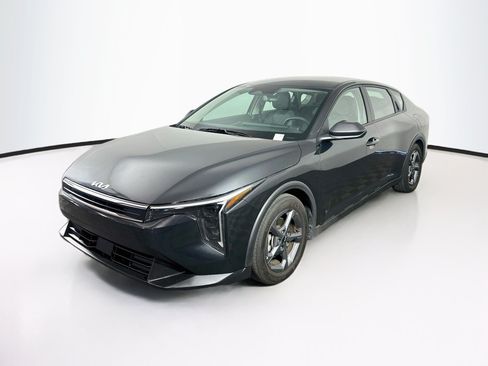 Used 2025 Kia K4 FWD image 3