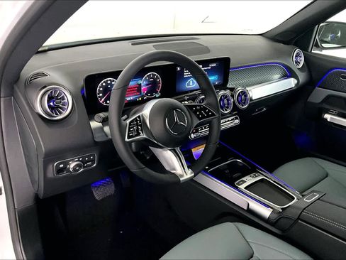 New 2026 Mercedes-Benz GLB 250 4MATIC image 10