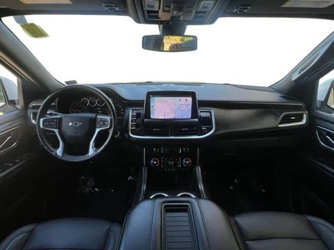 Used 2021 Chevrolet Suburban Z71 w/ Luxury Package AWD/4WD image 10
