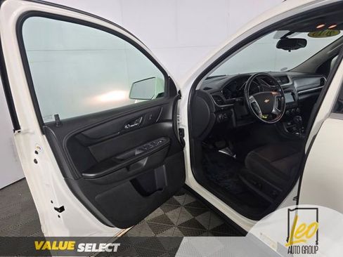 Used 2015 Chevrolet Traverse LT FWD image 10