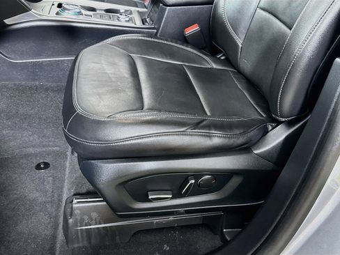 Used 2020 Ford Explorer Limited AWD/4WD image 23