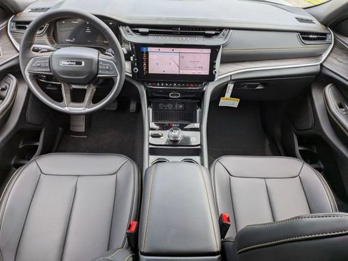 New 2026 Jeep Grand Cherokee Limited AWD/4WD image 16