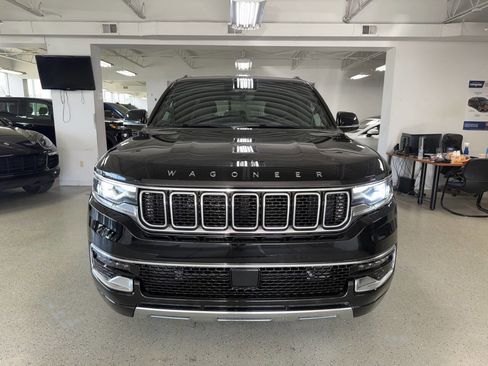 Used 2024 Jeep Wagoneer Series III AWD/4WD image 1