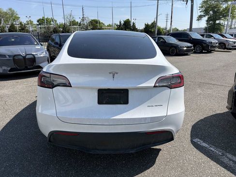 Used 2023 Tesla Model Y AWD image 4