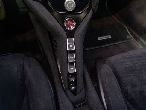 Used 2024 McLaren 750S RWD image 23