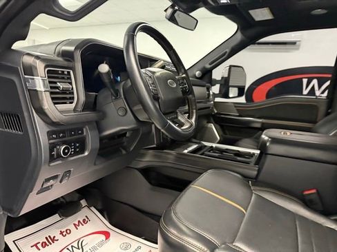 Used 2024 Ford F250 Platinum AWD/4WD image 12