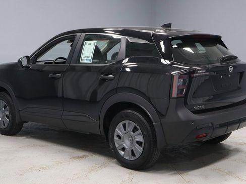 Certified 2025 Nissan Kicks S image 8