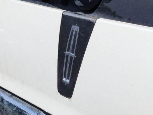 Used 2003 Lincoln Aviator AWD image 4
