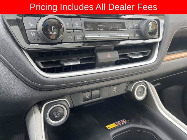 Used 2024 Toyota Grand Highlander AWD image 34