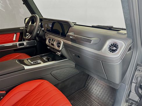 Used 2025 Mercedes-Benz G 550 G 550 image 9