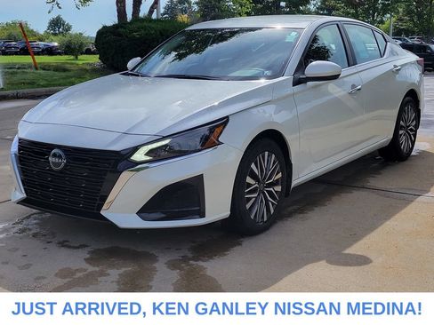 Certified 2023 Nissan Altima 2.5 SV AWD/4WD image 7