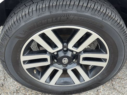 Used 2014 Toyota 4Runner Limited image 45