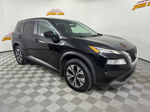 Used 2023 Nissan Rogue SV image 8