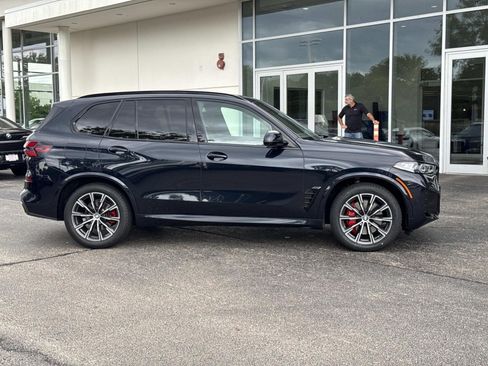 Used 2024 BMW X5 xDrive40i w/ M Sport Package AWD/4WD image 4