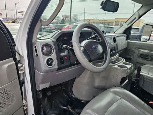 Used 2012 Ford E-450 and Econoline 450 Super Duty RWD image 8