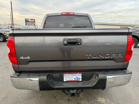 Used 2014 Toyota Tundra SR5 w/ SR5 Upgrade Package AWD/4WD image 4