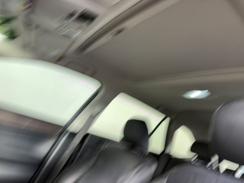 Used 2018 Subaru Outback 3.6R Limited image 19