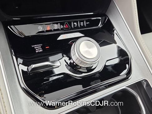 New 2026 Jeep Grand Wagoneer Limited AWD/4WD image 24