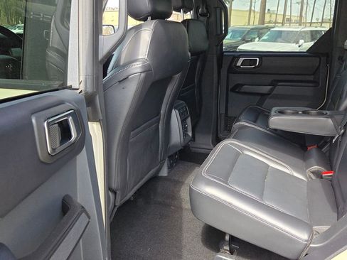 Used 2025 Ford Bronco Outer Banks AWD/4WD image 7
