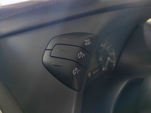 Used 2021 INFINITI QX80 Luxe image 18