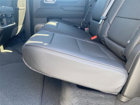 New 2026 GMC Sierra 2500 Denali w/ Denali Reserve Package image 14