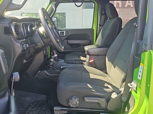 Used 2018 Jeep Wrangler Sport AWD/4WD image 11