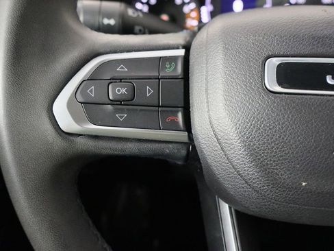 Used 2022 Jeep Compass Latitude image 32