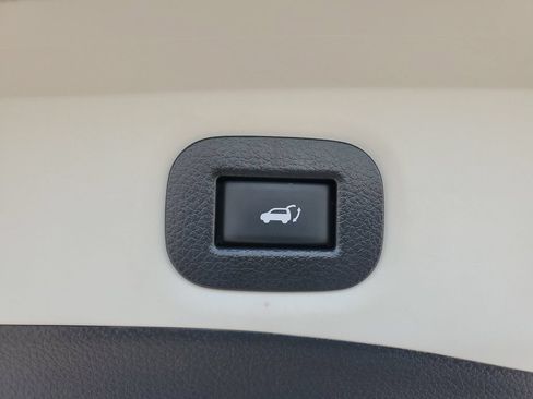 Used 2020 Nissan Rogue SV AWD/4WD image 21