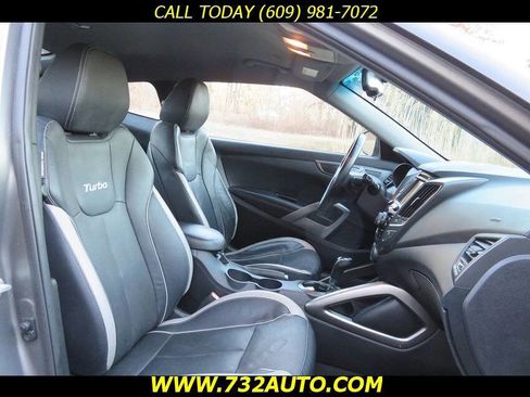 Used 2015 Hyundai Veloster Turbo image 7