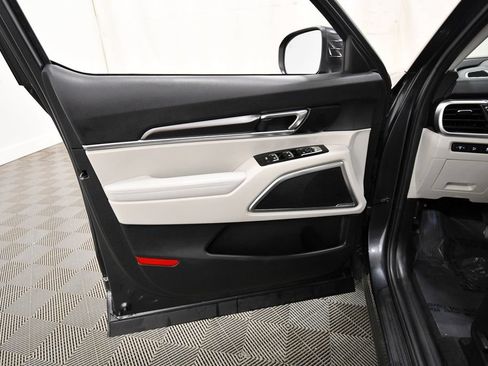 Certified 2024 Kia Telluride S AWD/4WD image 13