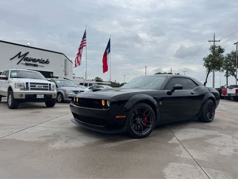 Used 2021 Dodge Challenger R/T Scat Pack RWD image 1