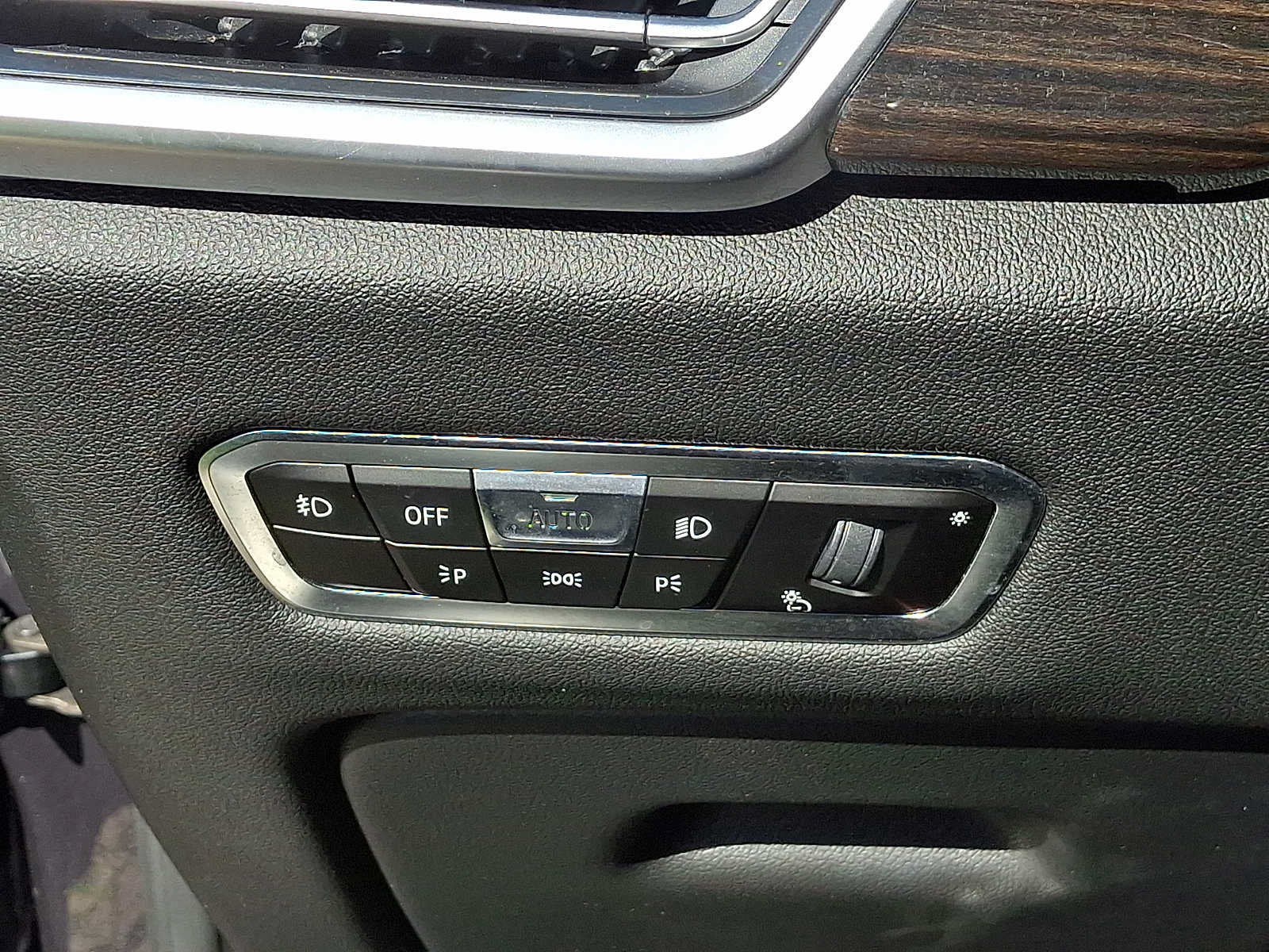 Used 2019 BMW X5 xDrive40i w/ Convenience Package AWD/4WD image 27