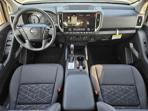 New 2025 Nissan Frontier SV w/ SV Convenience Package image 7