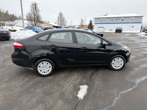 Used 2018 Ford Fiesta S image 9