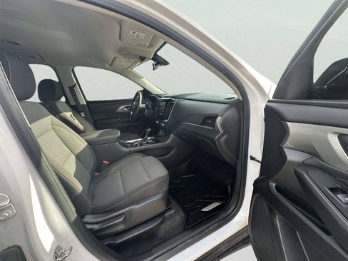 Used 2019 Chevrolet Traverse LS AWD/4WD image 19