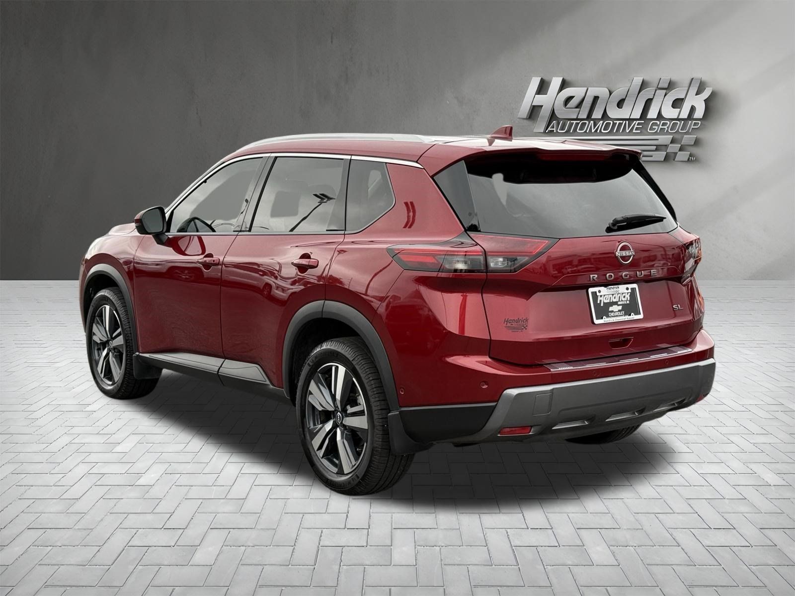 Used 2024 Nissan Rogue SL FWD image 8