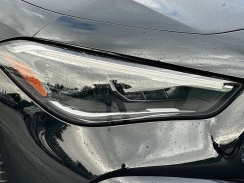 Used 2024 Mercedes-Benz CLE 300 4MATIC Cabriolet image 10