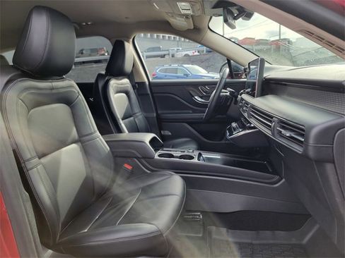 Certified 2024 Lincoln Corsair AWD w/ Equipment Group 101A image 24