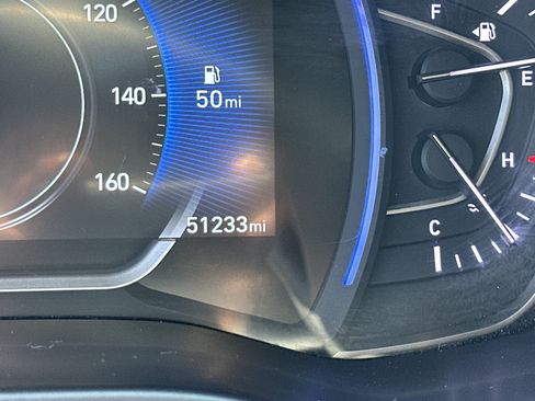 Used 2019 Hyundai Santa Fe Limited AWD/4WD image 25
