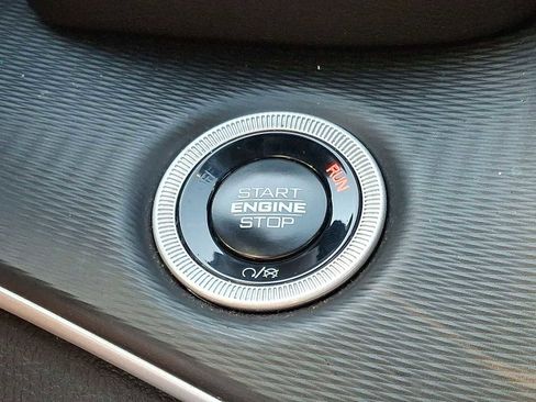 Used 2025 Jeep Grand Cherokee Altitude image 22