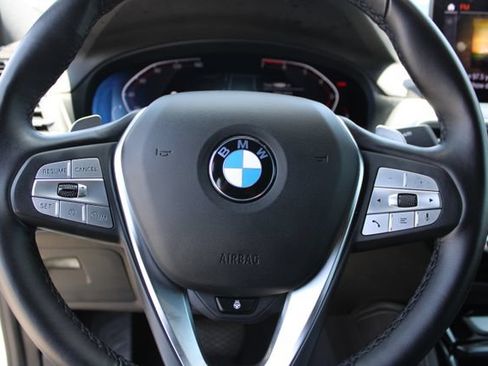 Used 2025 BMW X4 xDrive30i AWD/4WD image 21